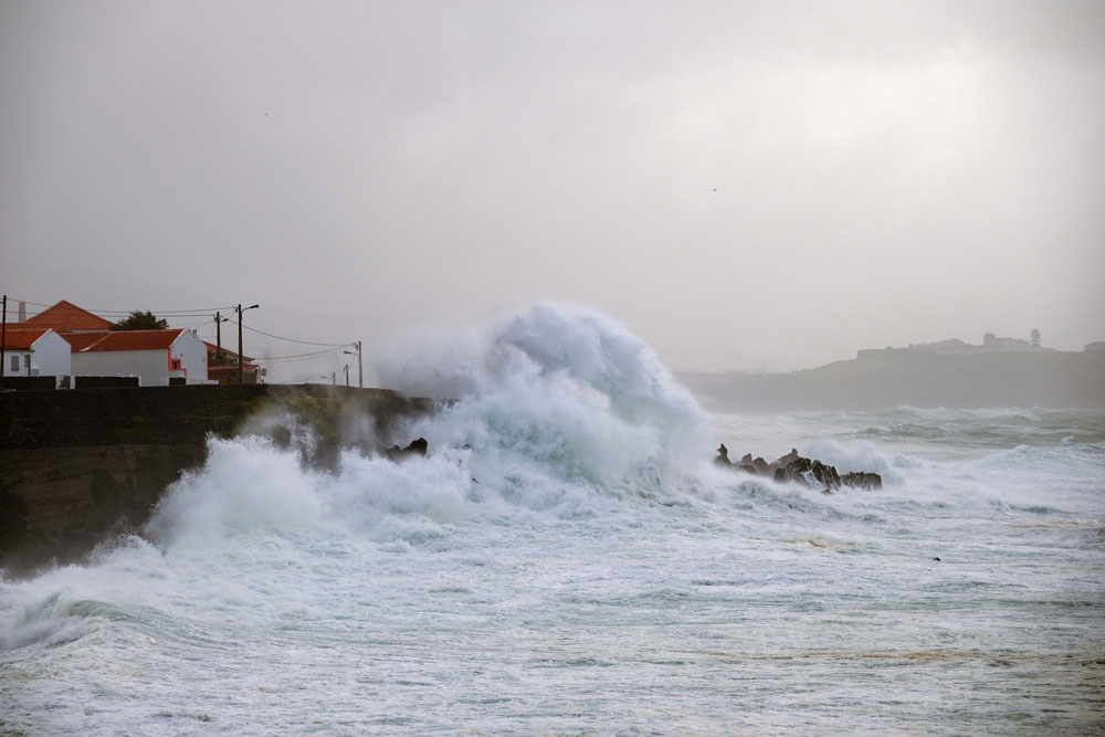 Marine unrest caused by hurricane "Lorenzo" at the Port of São Mateus in Angra do Heroísmo, Terceira, Azores, 2 October 2019. Photo: ANTÓNIO ARAÚJO/LUSA