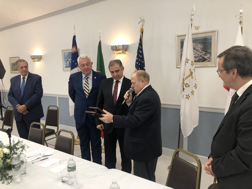 José Manuel Bolieiro, President of the Regional Government of the Azores Visits the Azorean Community in RI | Photo: FeelPortugal.com